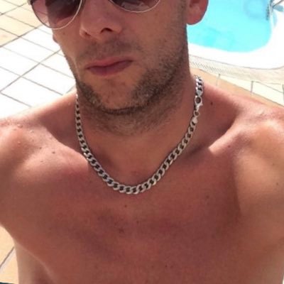 Hot #hung fit dude, #bicurious, #020, 38yo, 1.82/76, 🍆20cm, into #kinky #DP #DAP, DVP #sandwich #MFM #trio play with hot #MMF #swinger, DM me! #cowboyboots