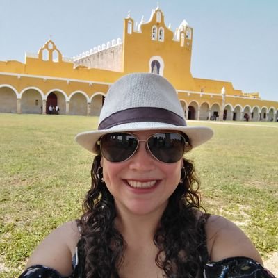 Licenciada En Derecho, mis 2 pasiones: la Música y el Deporte!!! :)