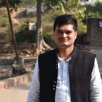 Ex. Student leadar allahabad university
Dehati . Ghumakkad. Nature lover.
BA , B.T.C 2015