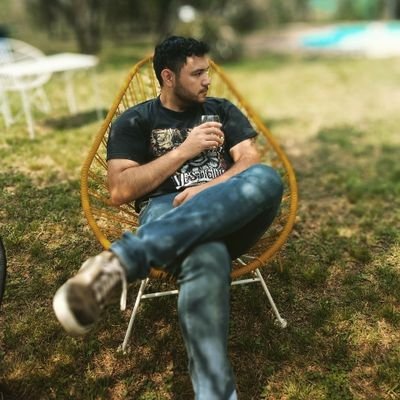 eliasin_s's profile picture. 0+
#UnRengoDeCorazon.
PSICOLOGIA - UNC. 
Inextricable. Young Atlas. 
Please, never give up.