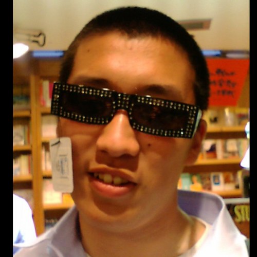 hiwadai's profile picture. 新潟県在住18歳。趣味→音楽/お笑い/家電/インテリア/お酒/フィギュア/特撮/料理/ドライブ。将来歌に携わる仕事に就きます、まじで、。