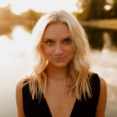 summer_hoffman's profile picture. 