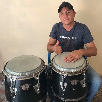 Percusionista  ❤️❤️🎶🎶 Raza latina🎶🎶🇻🇪🇩🇴🇵🇷 🇨🇺 👈🏼💉 Amante De la Percusión Afrolatina