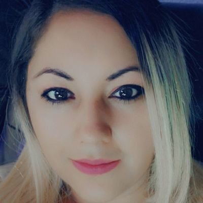 Esmeral51106179's profile picture. 