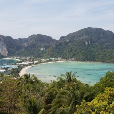 chechu75996853's profile picture. Viajar, mirar series, mi favorita Friends y Breaking Bad, bailar, escuchar música, tomar mate y comer asados con amigos.