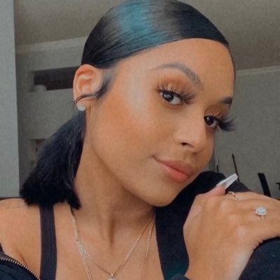 IG @ queentswinksandbeauty Tampa, FL MUA & lash tech💅🏼💄♉️