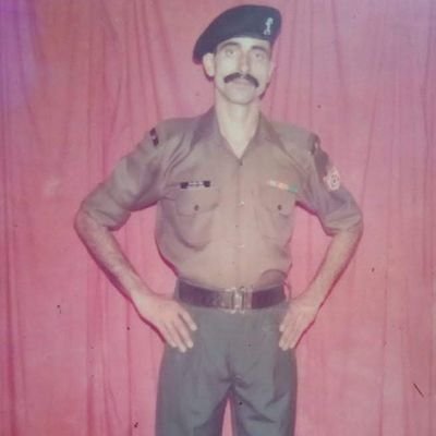 RajNandini806's profile picture. Just only think about present 👈