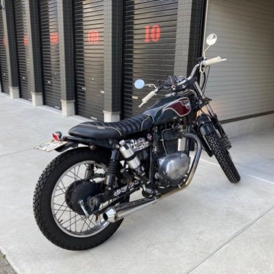 大阪のおばちゃん🙋♀️ 有意義な事は呟きません🤪 コペン🚗³₃│250TR🏍³₃│レゲエ🇯🇲│lot💡⠜/DIY🪣/大型モフ🐶/手抜き家事…etc…面白そうな事にはいいねしま。生きててすみません。
