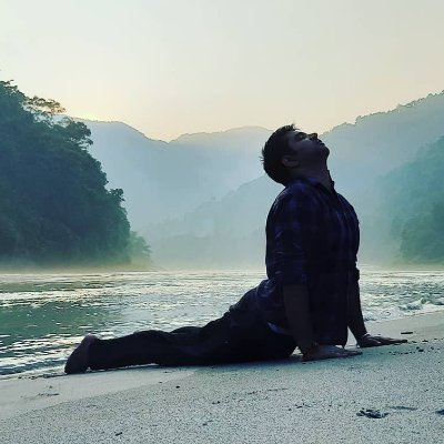 Abhi_bali_'s profile picture. Black coffee & mountains

If you love dogs, you owe me my heart.