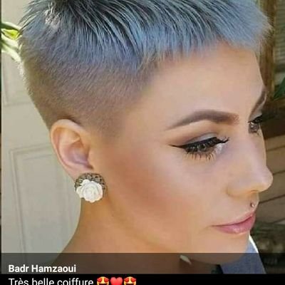 Misssylvie8's profile picture. soyez toujours honnête avec vous-même
 mille bisous