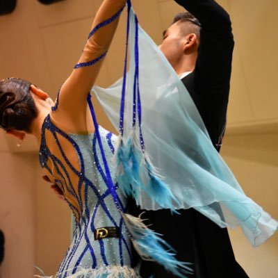 社交ダンスを競技化した【 競技ダンス 】をしています！法政大学・武蔵野大学と提携して活動しています。ダンス未経験者多数、初心者大歓迎🔰🤍 つまり…誰でも日本一目指せちゃうんです✨