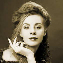 DariaPushkareva's profile picture. Я фотограф :) Вхожу в ТОП-10 свадебных фотографов Москвы и фанатею от своей работы )