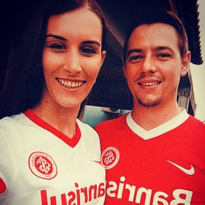 Existe uma certa diferença entre sonhos e ilusões. Sonhos se realizam, ilusões te decepcionam.