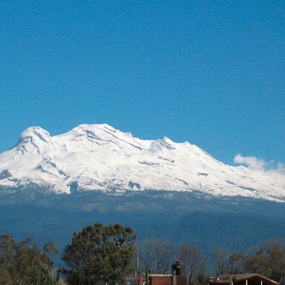 Curioso, independiente, apartidista y me gusta la naturaleza. NO comulgo con el culto actual hacia el mesías conocido como el Peje