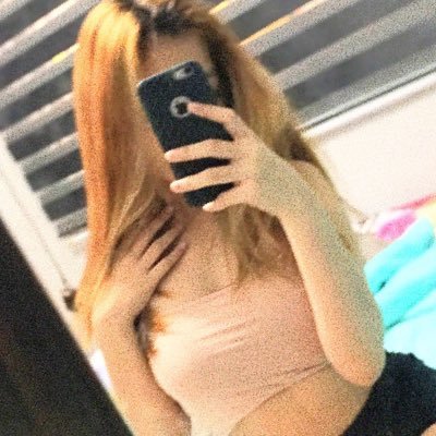 rtchwllbn_'s profile picture. messy tweets