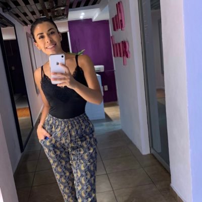 mayragonzale6's profile picture. Phibrows and make up artitst... entrepeneur