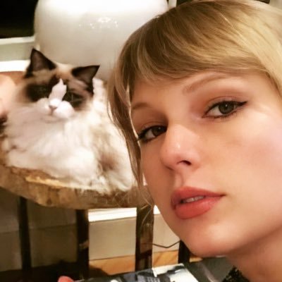 taynamjoon's profile picture. swiftie x army at 🤍