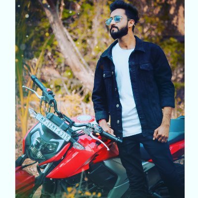 amar_dwivedi137's profile picture. 