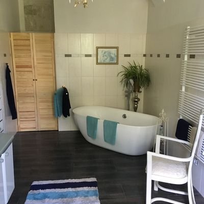 tekenaoue's profile picture. Sanierungskonzepte für  Immobilien planen u. realisieren.