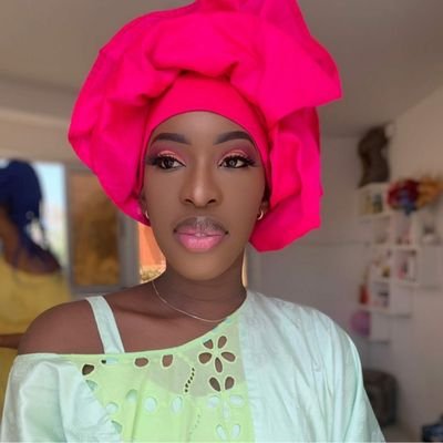 d_evaah's profile picture. Welcome 🕊| Talibé Cheikh Bou Beugg Mouride yi | Entrepreneuse💪 | Étudiante 
#freesenegal 
🇸🇳🇸🇳🇸🇳
