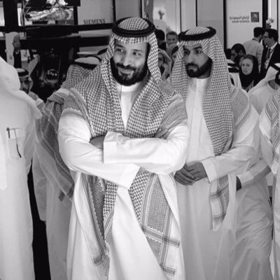 لا بأس بالوحده إن كان الجميع يؤذي قلبك .