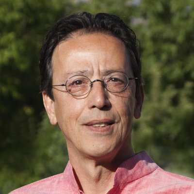 Kambiz Naficy is a Kriya Meditation Master and spiritual healer, committed to helping individuals reach their full life potential through inner development.