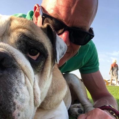 Washed-up sports writer | 3 x nominee & loser at UK Press Awards 😄 | bulldog rehomer 🐶 | rubbish runner & cyclist at https://t.co/h5Mag0rITc  | single dad to an idiot💙