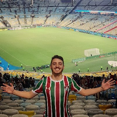 relacionamento desgastado com a faculdade e garoto d(qu)e programa.
saudações tricolores