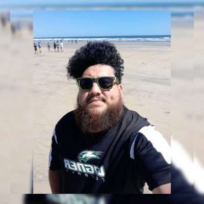 pika_albo's profile picture. 💚💛♥