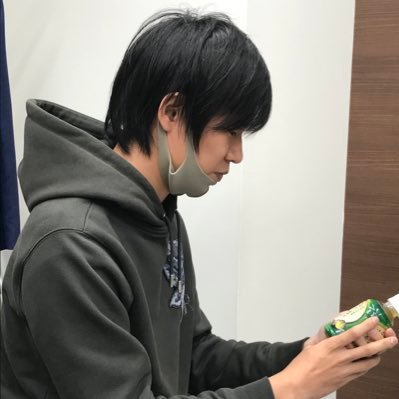 ITベンチャー役員、トレーダー。ITインフラエンジニアとして3年勤務後、フリーランスの営業マンを経て、現在の会社を立ち上げました。ITインフラの基礎知識や独立する際の体験談などを書きたいと思います。
