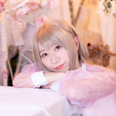 20↑♀コスプレ兼趣味あかうんと。かよちんを愛するあまりコスプレ始めました(*'-'*) 社会人の土日まったりレイヤー、東京中心に活動してます！狭く深くはまるタイプ。いろいろ加工してます⚠️丸顔つらい。【μ's花陽💚Aqours曜💙虹学かすみん💛】