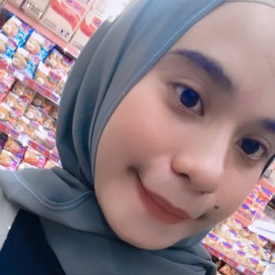 Lebih memilih untuk Menjadii orang yang Sederhana,, karena kasederhanaan itu apa adanya☺