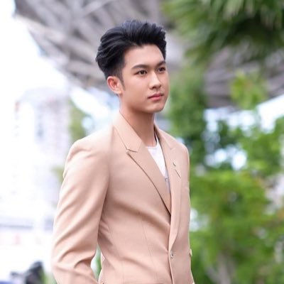 banluechairit's profile picture. 