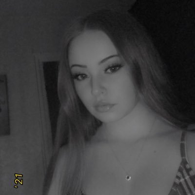 amiescott_17's profile picture. 21 // she/her // dms are always open 💕