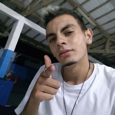 AndrewsSilvrio4's profile picture. adw