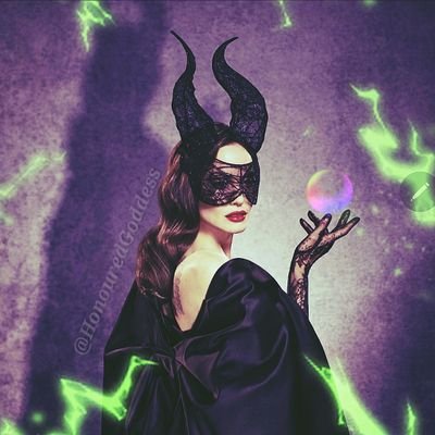 Goddess of magic, witchcraft, the night, moon, ghosts & necromancy. Power of heaven, earth and sea. { #GreekMyths - MV/MS, 21+} #DragonsBlood