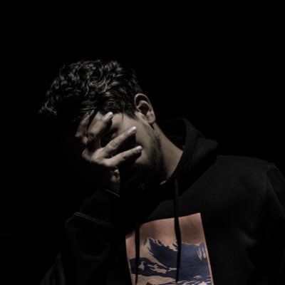 DesRoses14's profile picture. ..