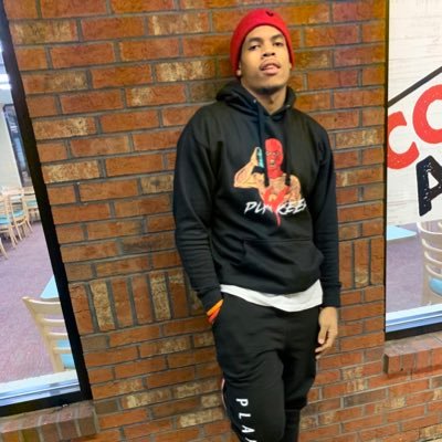 6'0 PG, DB C/O '19 WSSU ā23 šā¼ļø | ig: shifty.rique