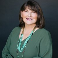 Julia Daily (@jbdailyauthor) 's Twitter Profile