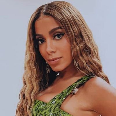 fan account | Anitta

Ⓐ Metade é juízo, mas a outra é louca.