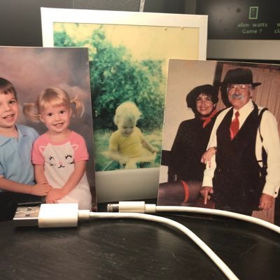 BeachMuon's profile picture. Indigo Flavered- MetaPhorical - Thinker- Having Some - Dead - Serious- FUN 🤩 Hailing from the Third Star of the Belt of ORION 🎆 Smile 🤠👨‍🎨😃😇 🎸🦉🦉🦉