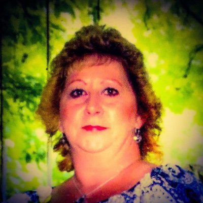 robinaherosmom's profile picture. 