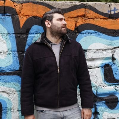 Eğitmen-Oyuncu-Yazar I
Konsept Sahne Genel Sanat Yönetmeni I
Kafası Rahatsız Radyo Program Sunucusu I
Burak Uyanık YouTube Kanalında İyilik Hareketi Lideri I