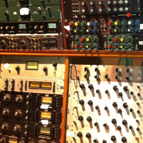 lilliansounds's profile picture. press record...