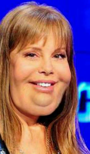 Afanograce's profile picture. Me doy al igual q a mi gato de mierda. Soy abogada , arquitecta, martillera e ingeniera, y tengo un titulo de petera profecional