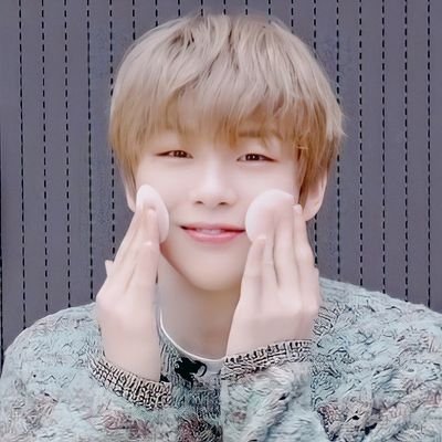 Hourly KangDaniel