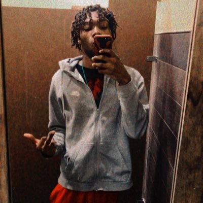 BruhDafuq_'s profile picture. Don’t believe in poverty , but hustle is the philosophy