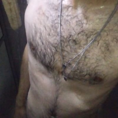 Conteúdo +18
Ativo que adora mamar e fuder. Magrinho, peludo, grosso. Viciado em pretinhos, peludos, cheiro de macho. Brotheagem é sempre bem vinda.