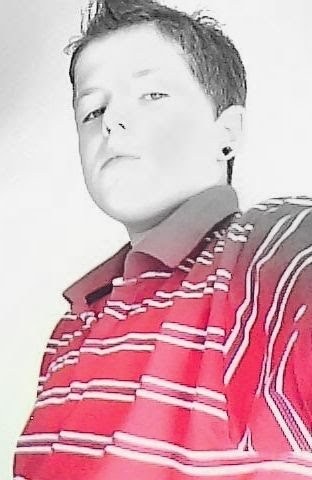13 anos, signo: gêmios, estudar,  sertanejo, andar de bike  : http://t.co/4Jg1fQkNhJ :**