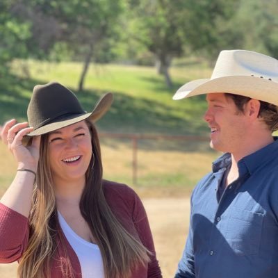 Sarah Garrett 🍷Winemaker 🤠Hye, Texas 🍇 TX High Plains & Paso Robles CA
